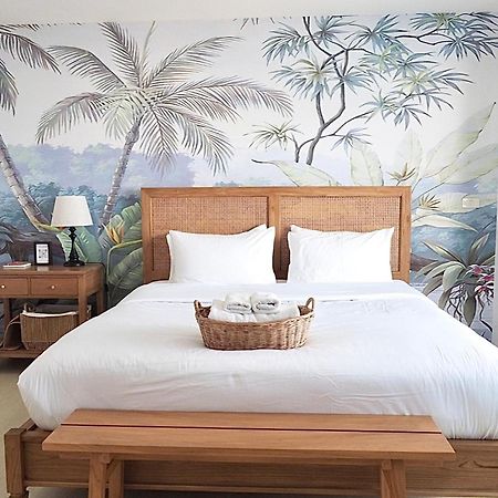 The Beach Bangsaen By Thanthita Next To Wonnapa Beach Free Disney Plus Exterior photo