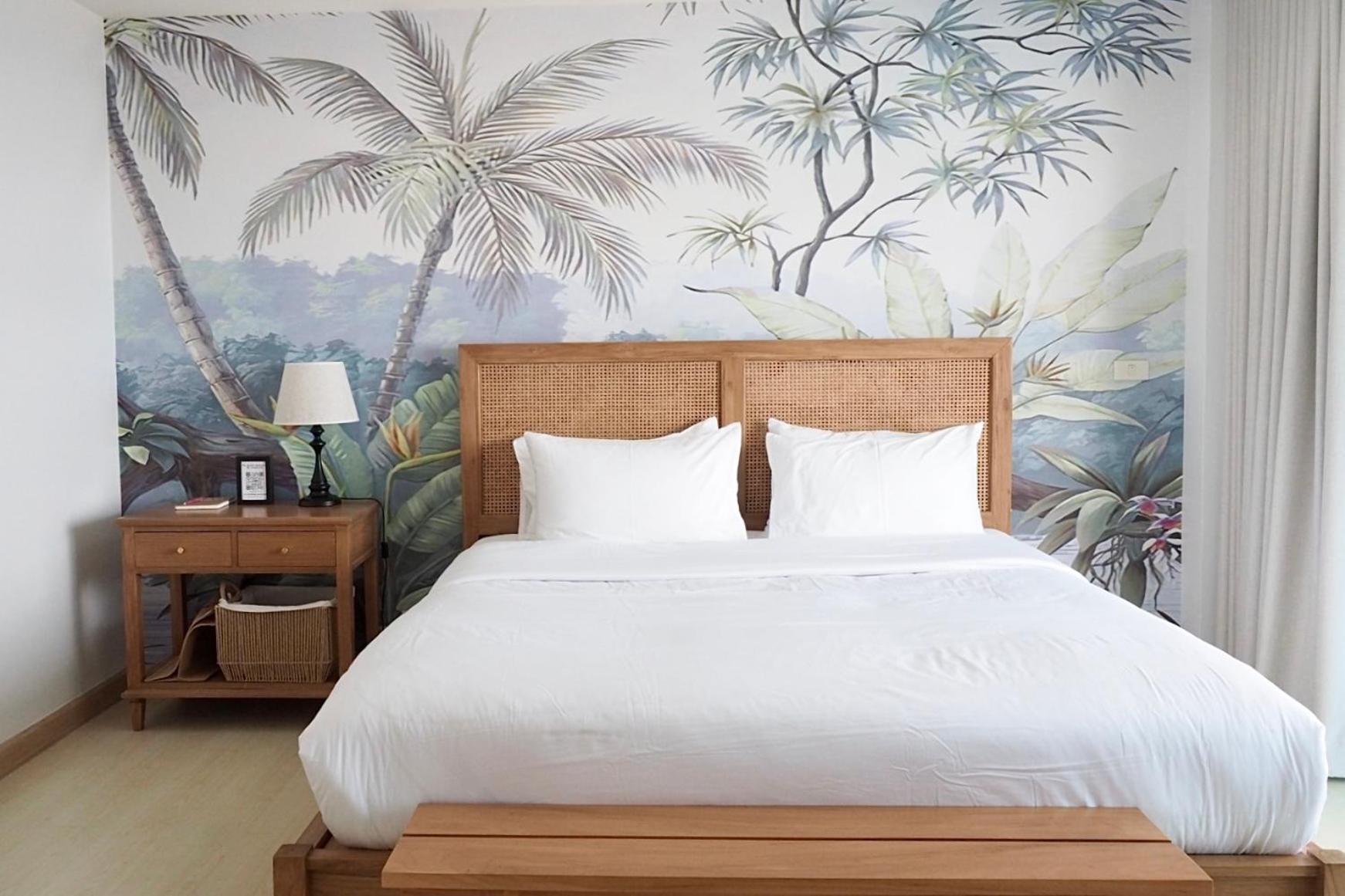 The Beach Bangsaen By Thanthita Next To Wonnapa Beach Free Disney Plus Exterior photo
