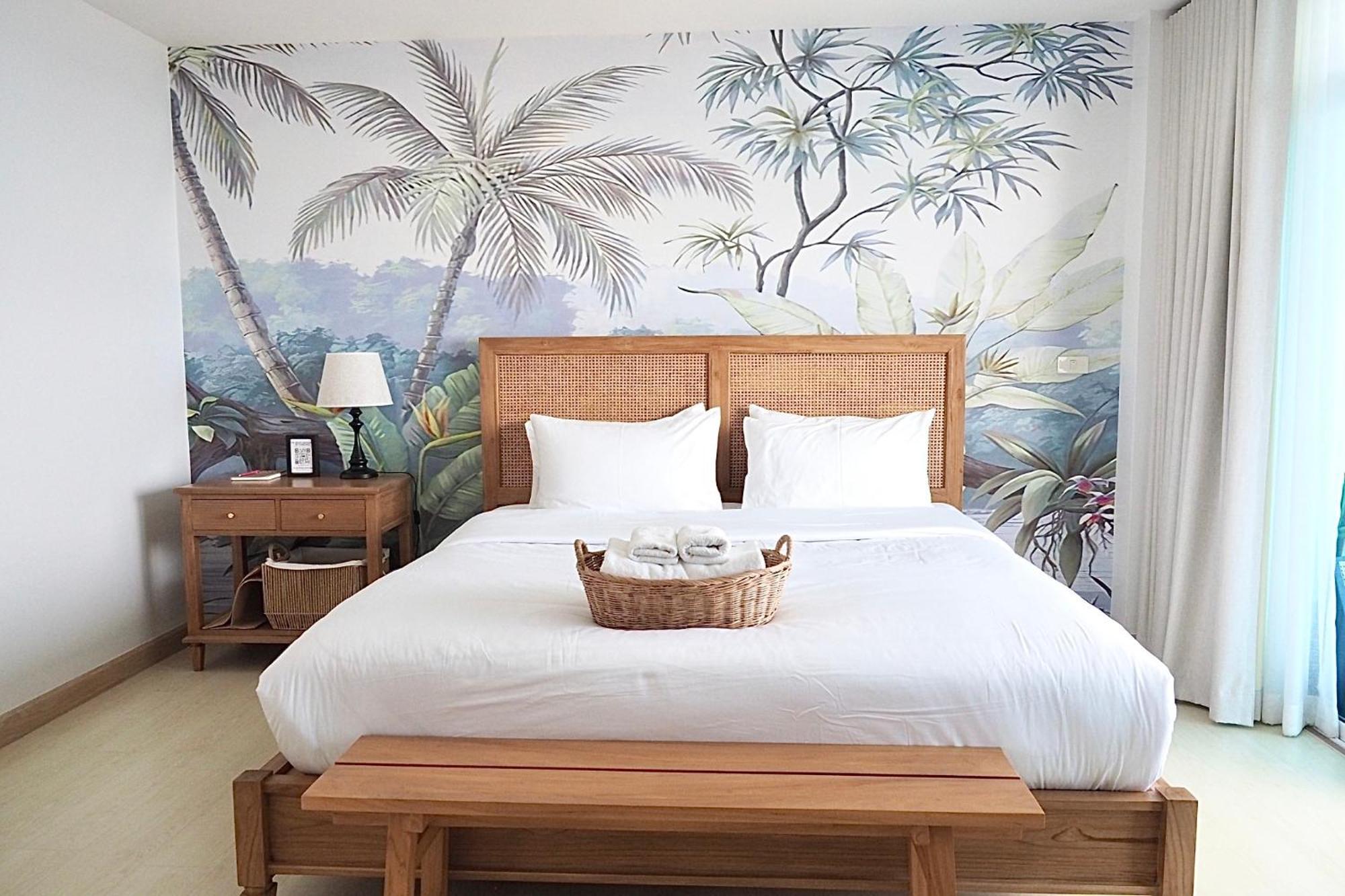 The Beach Bangsaen By Thanthita Next To Wonnapa Beach Free Disney Plus Exterior photo